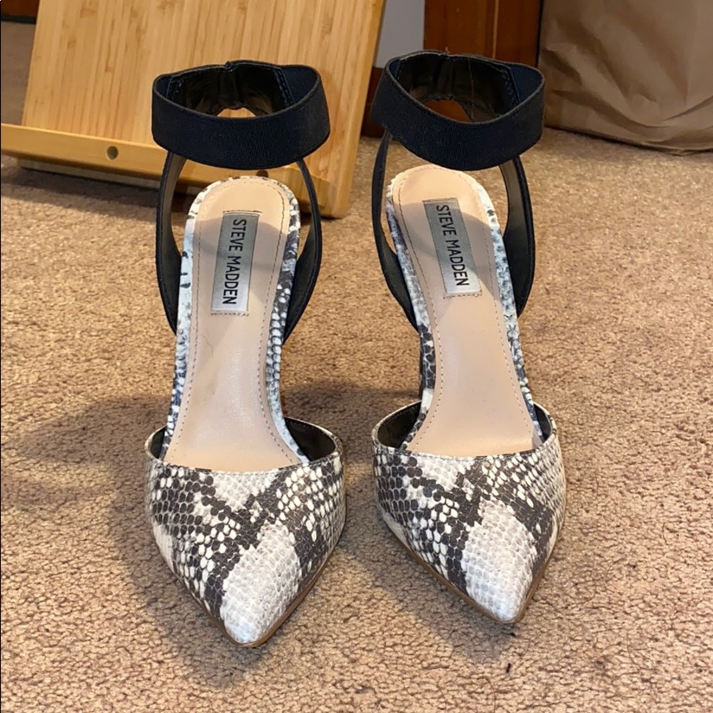 Steve Madden Pumps